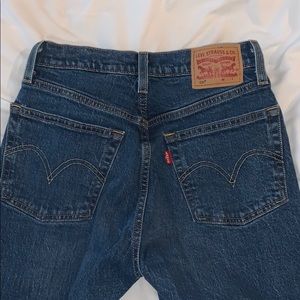 vintage levi’s 501 distressed jeans!